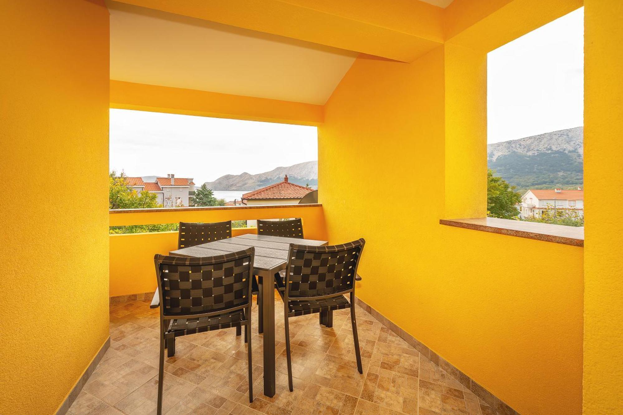 Apartments Dujmovic With Terrace Baška Exteriér fotografie